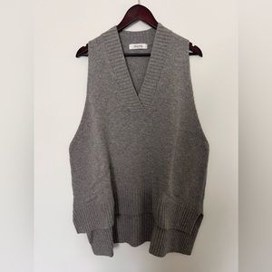 Oversized Sweater Vest
